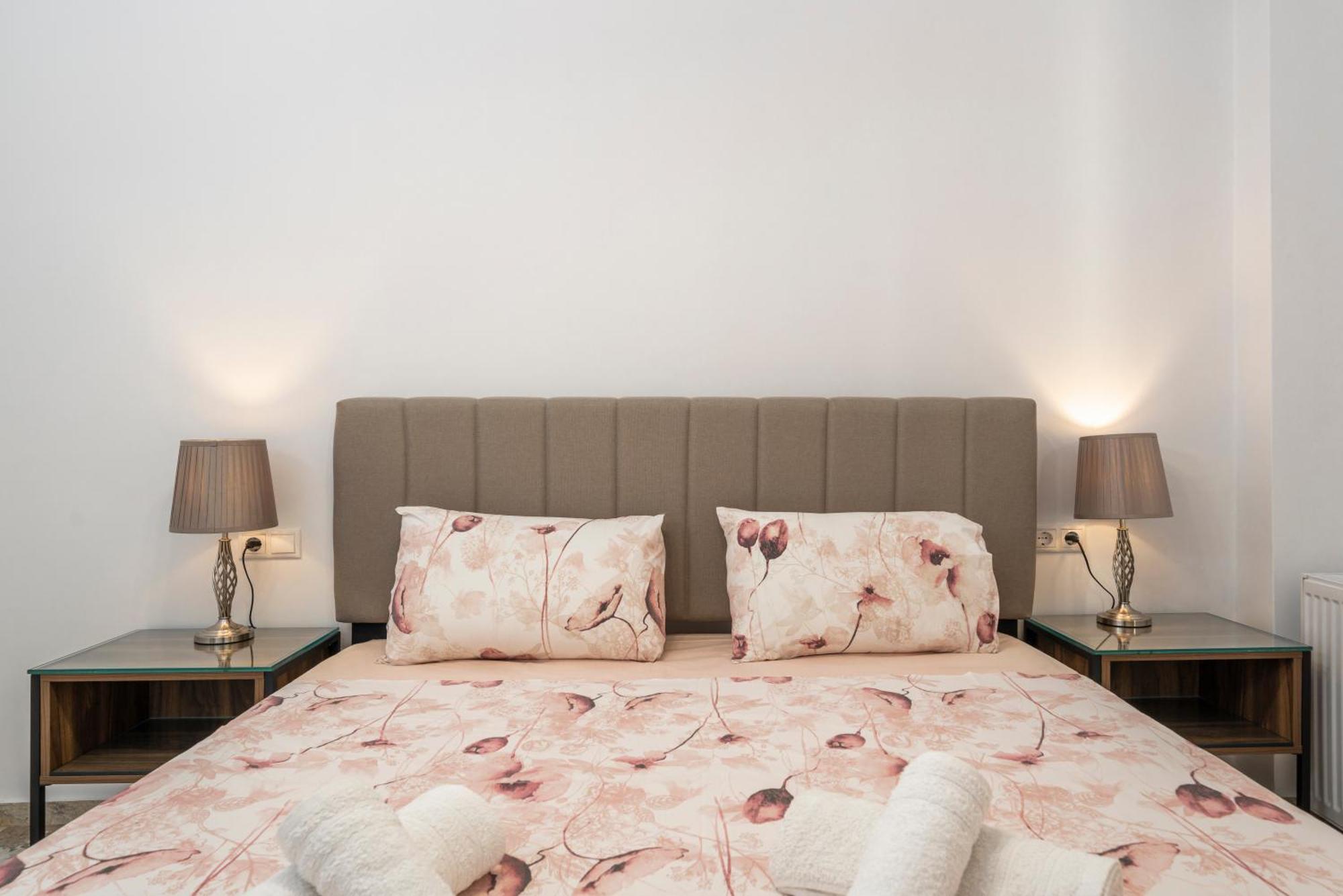 Neon 2Br Luxurious Central Apt Heraklion Екстер'єр фото