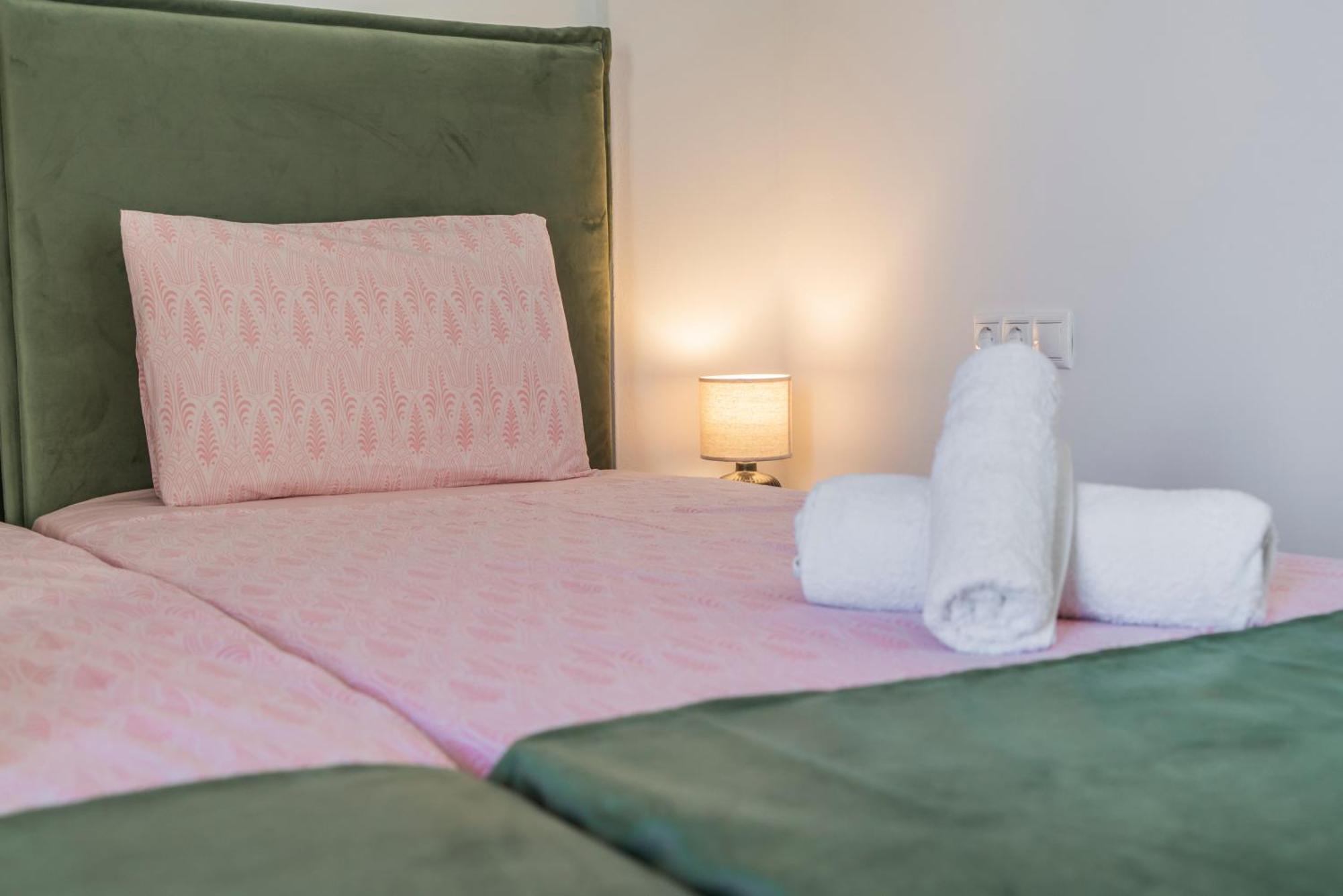 Neon 2Br Luxurious Central Apt Heraklion Екстер'єр фото